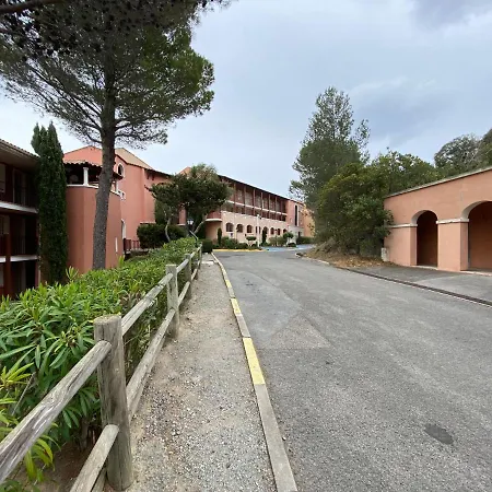 Superbe Studio Hameau Village Cap Esterel Apartment